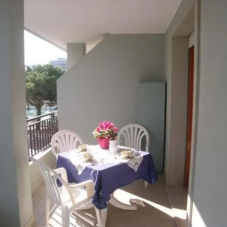 In 21526 Apartment *